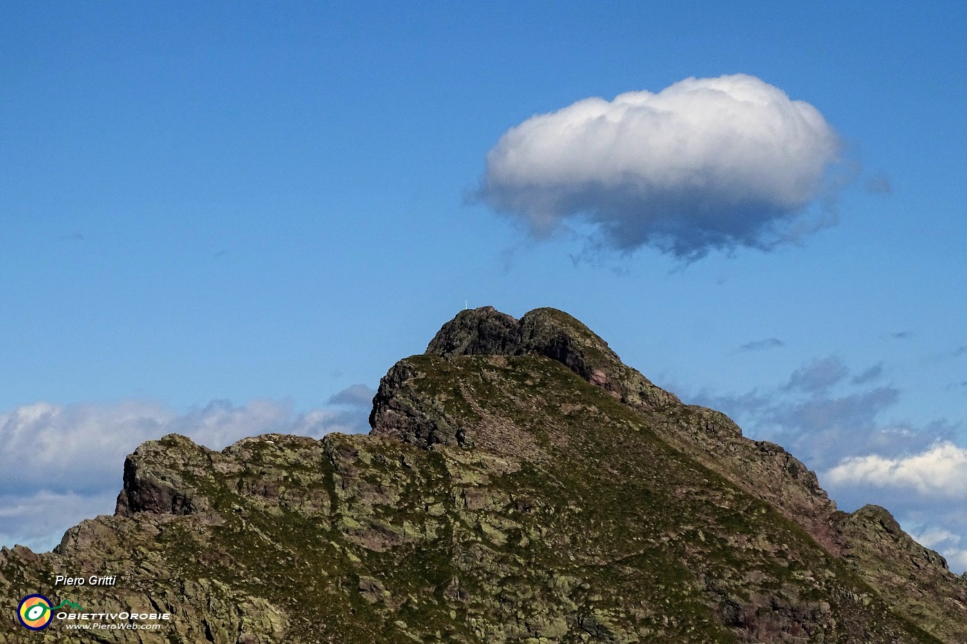 88 Zoom in cima Predella.JPG